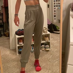LULULEMON sun setter joggers 28” inseam